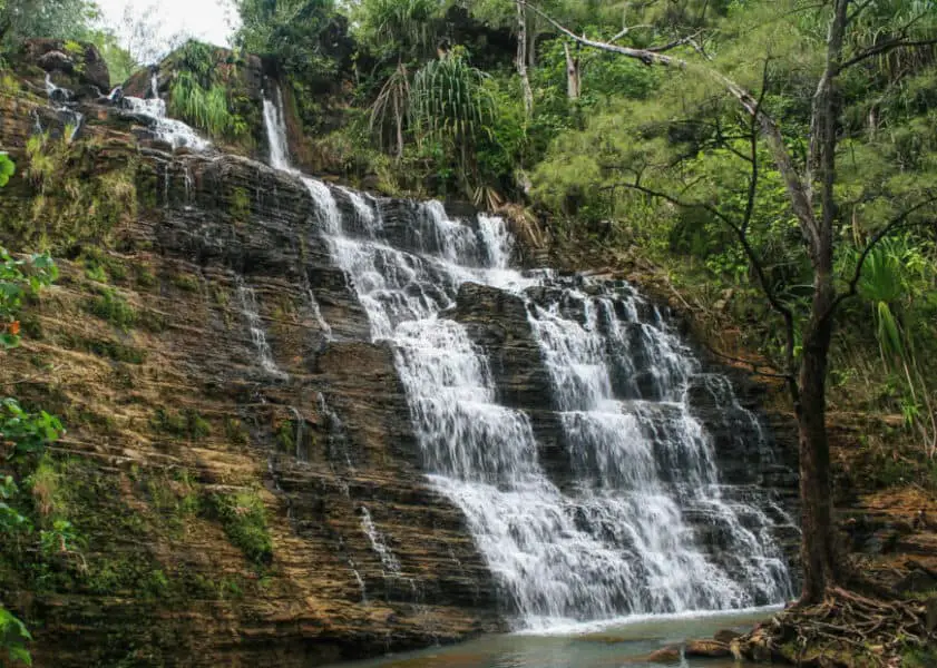 Los viajes a Guam deben incluir una de sus 32 cascadas