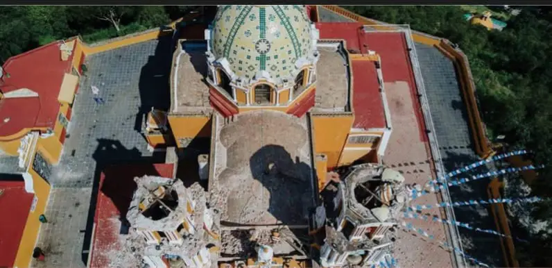 Daños a la cúpula de la Iglesia de los Remedios de Cholula tras el terremoto de septiembre de 2017