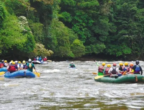 guerrilleros de las FARc pasan a ser guías de rafting en Colombia