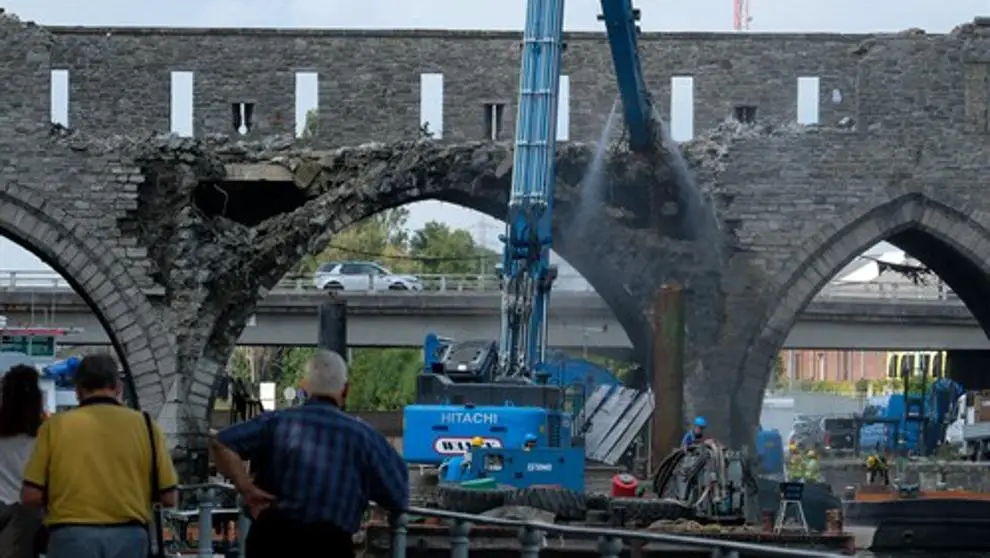 Destrucción del puente medieval de Tournai