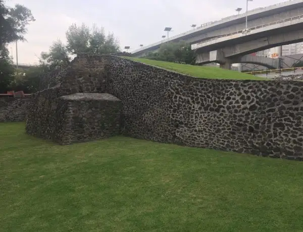 Pirámide de la zona arqueológica de Mixcoac
