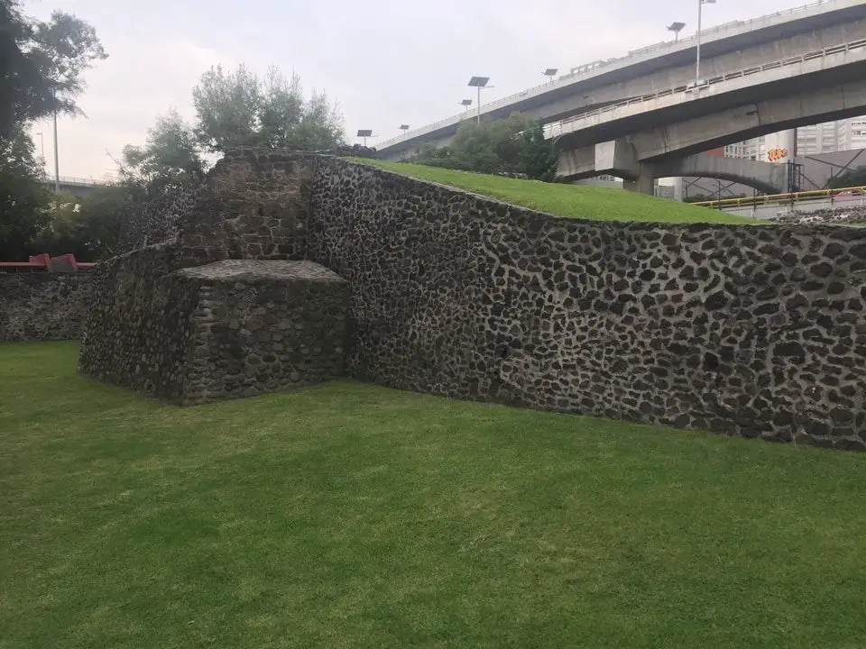 Pirámide de la zona arqueológica de Mixcoac