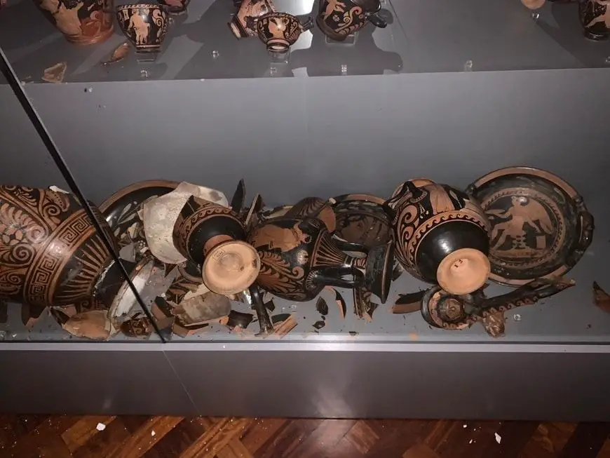 Piezas de cerámica destruidas por el terremoto de Zagreb
