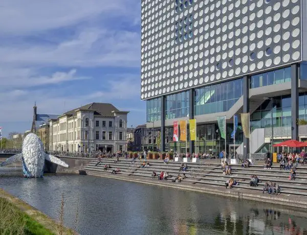 Canal en Utrecht Países Bajos