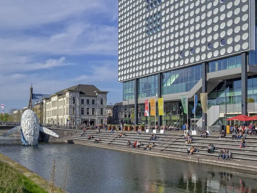 Canal en Utrecht Países Bajos