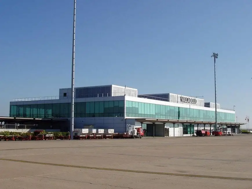 Terminal de Villanubla aeropuerto regional de Valladolid