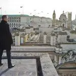 Panorámica de Londres con Daniel Craig como James Bond
