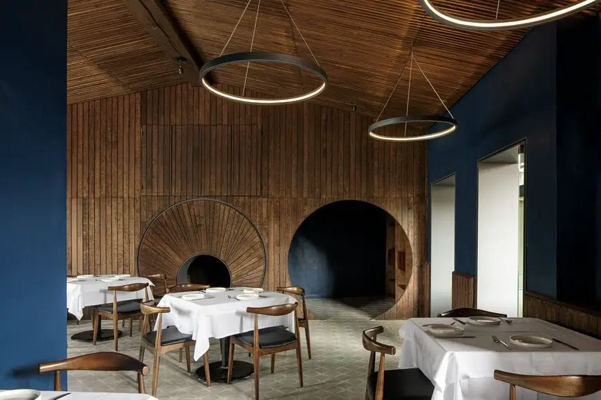Interior del restaurante Santomate en Morelia premio de arquitectura