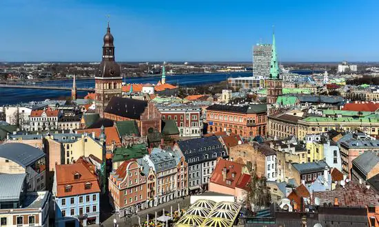 Vista de Riga, Letonia destacado